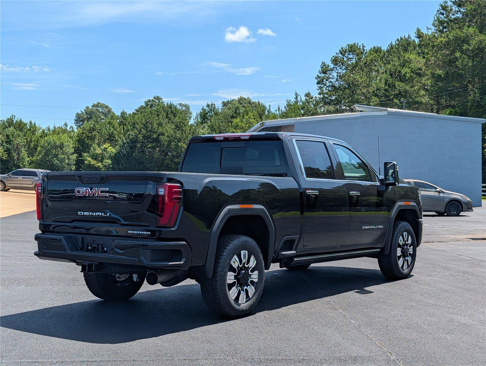 New 2026 GMC Sierra 2500 Denali w/ Denali Reserve Package AWD/4WD image 6