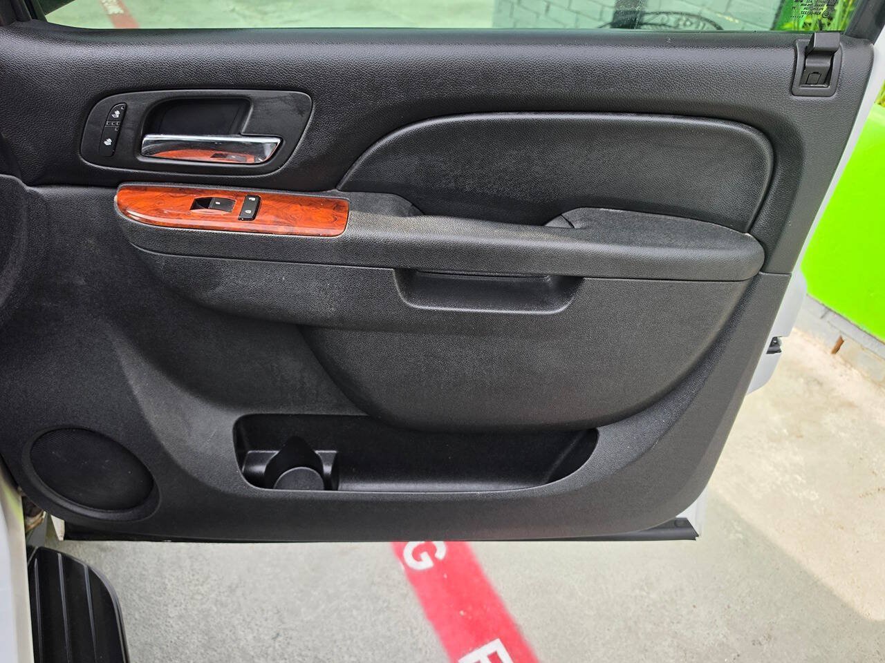 Used 2012 Chevrolet Suburban LT AWD/4WD image 28