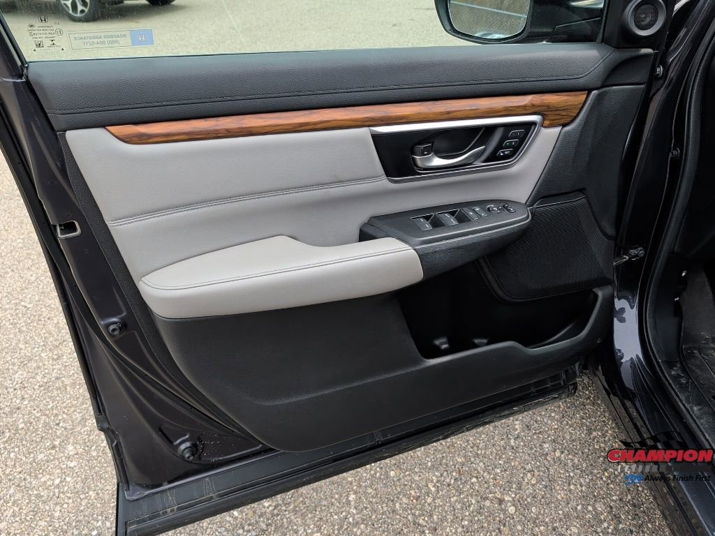 Used 2017 Honda CR-V Touring image 10