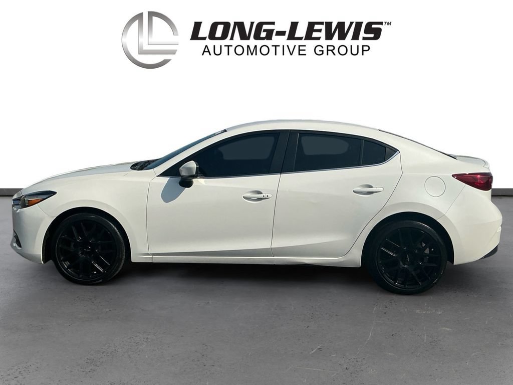 Used 2018 MAZDA MAZDA3 Touring FWD image 2