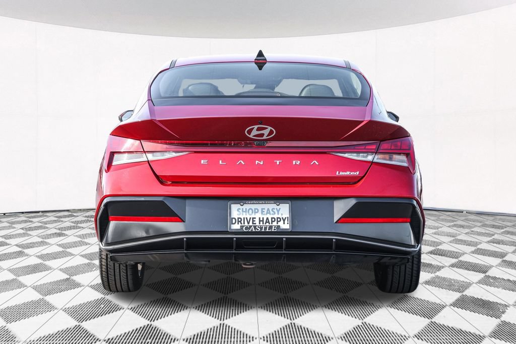 Certified 2025 Hyundai Elantra Limited FWD image 15