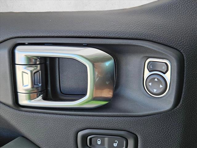 New 2025 Jeep Gladiator Mojave image 13