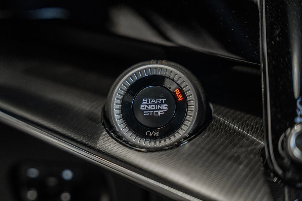 New 2024 Jeep Grand Wagoneer Series III w/ HD Trailer Tow Package image 31