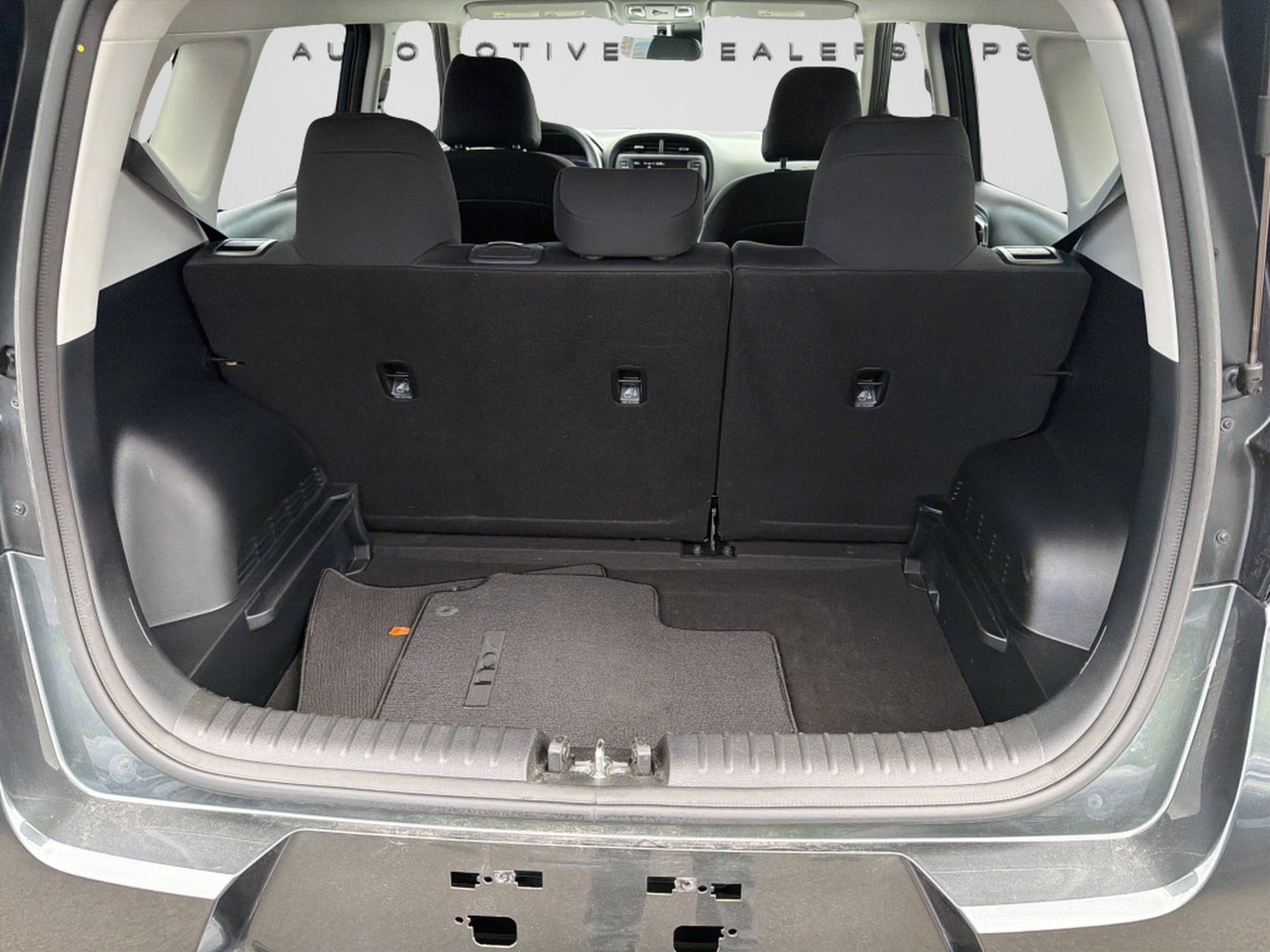 Used 2025 Kia Soul LX w/ LX Technology Package FWD image 10