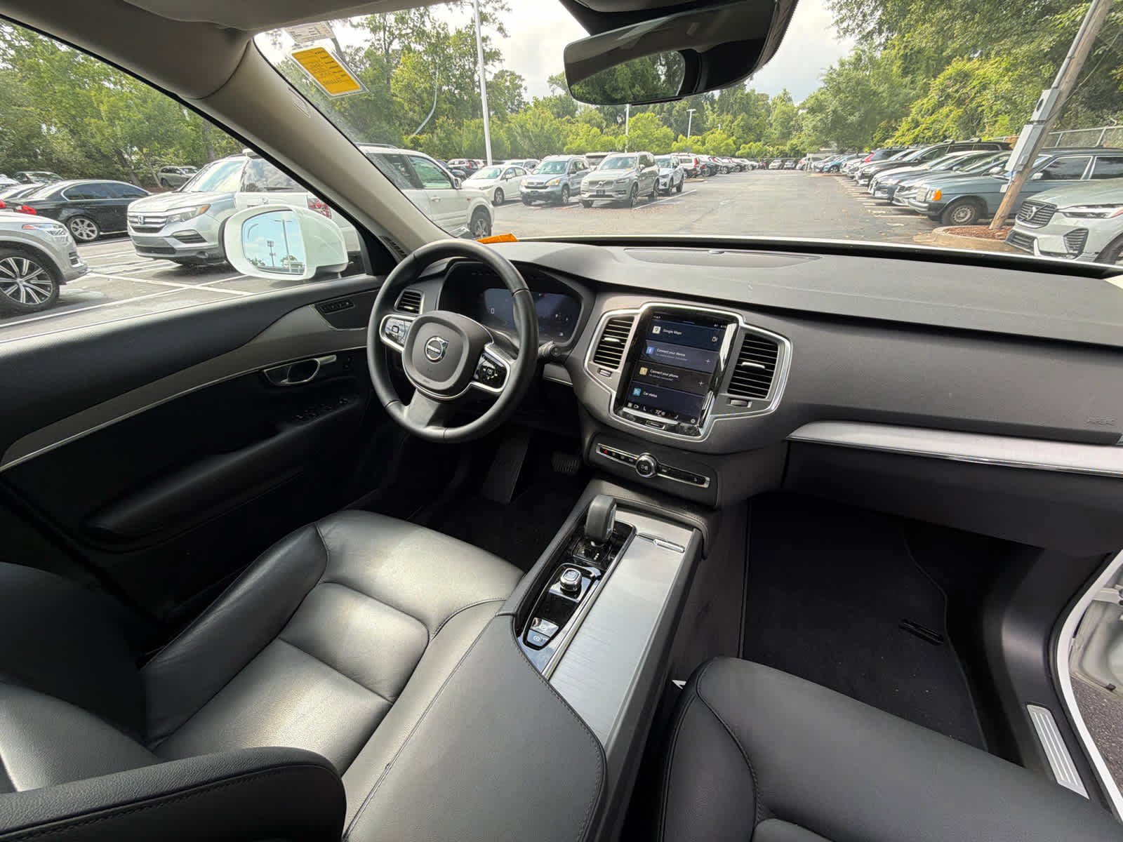 Used 2025 Volvo XC90 B5 Core AWD/4WD image 19