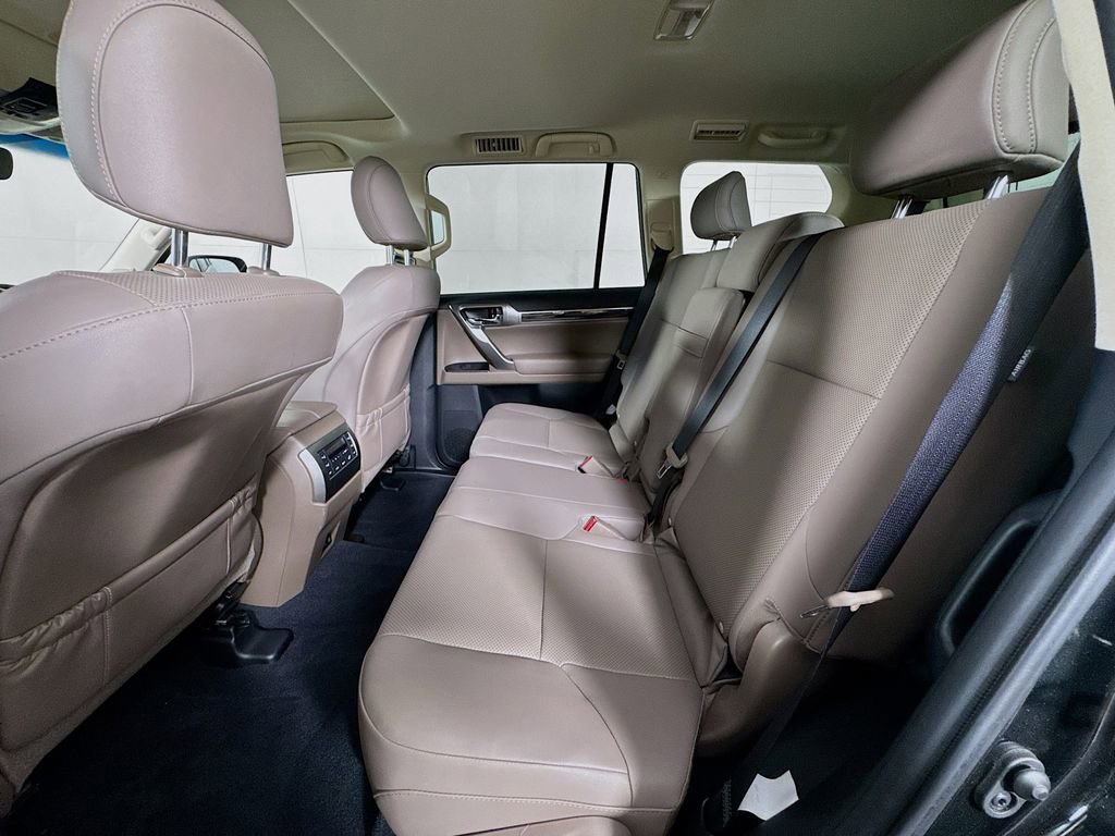 Used 2023 Lexus GX 460 Premium w/ Premium Package AWD/4WD image 29