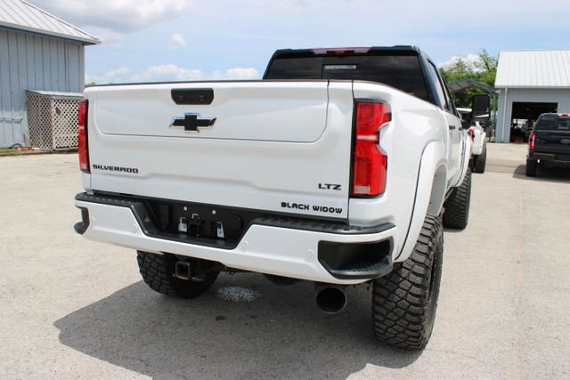 Used 2024 Chevrolet Silverado 2500 LTZ w/ LTZ Plus Package AWD/4WD image 11