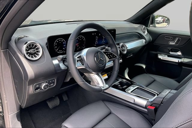 New 2026 Mercedes-Benz GLB 250 4MATIC image 7
