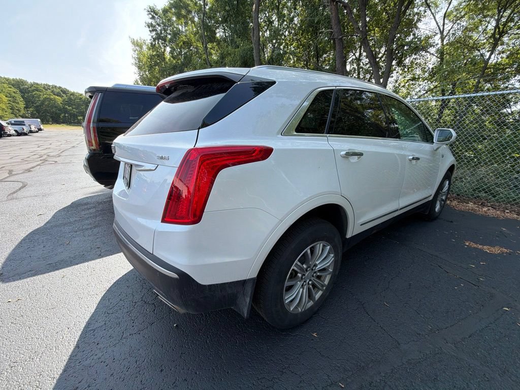 Certified 2019 Cadillac XT5 Luxury AWD/4WD image 3
