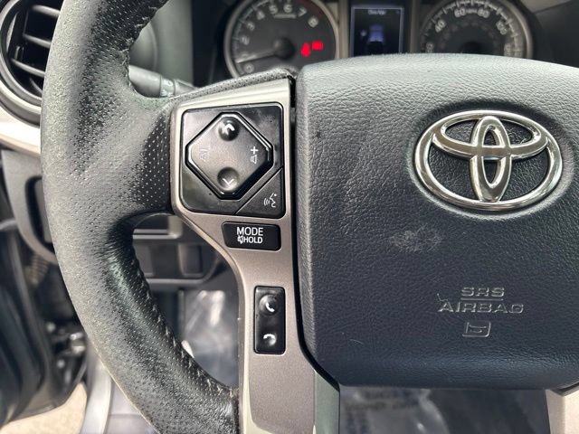 Used 2017 Toyota Tacoma TRD Off-Road AWD/4WD image 25