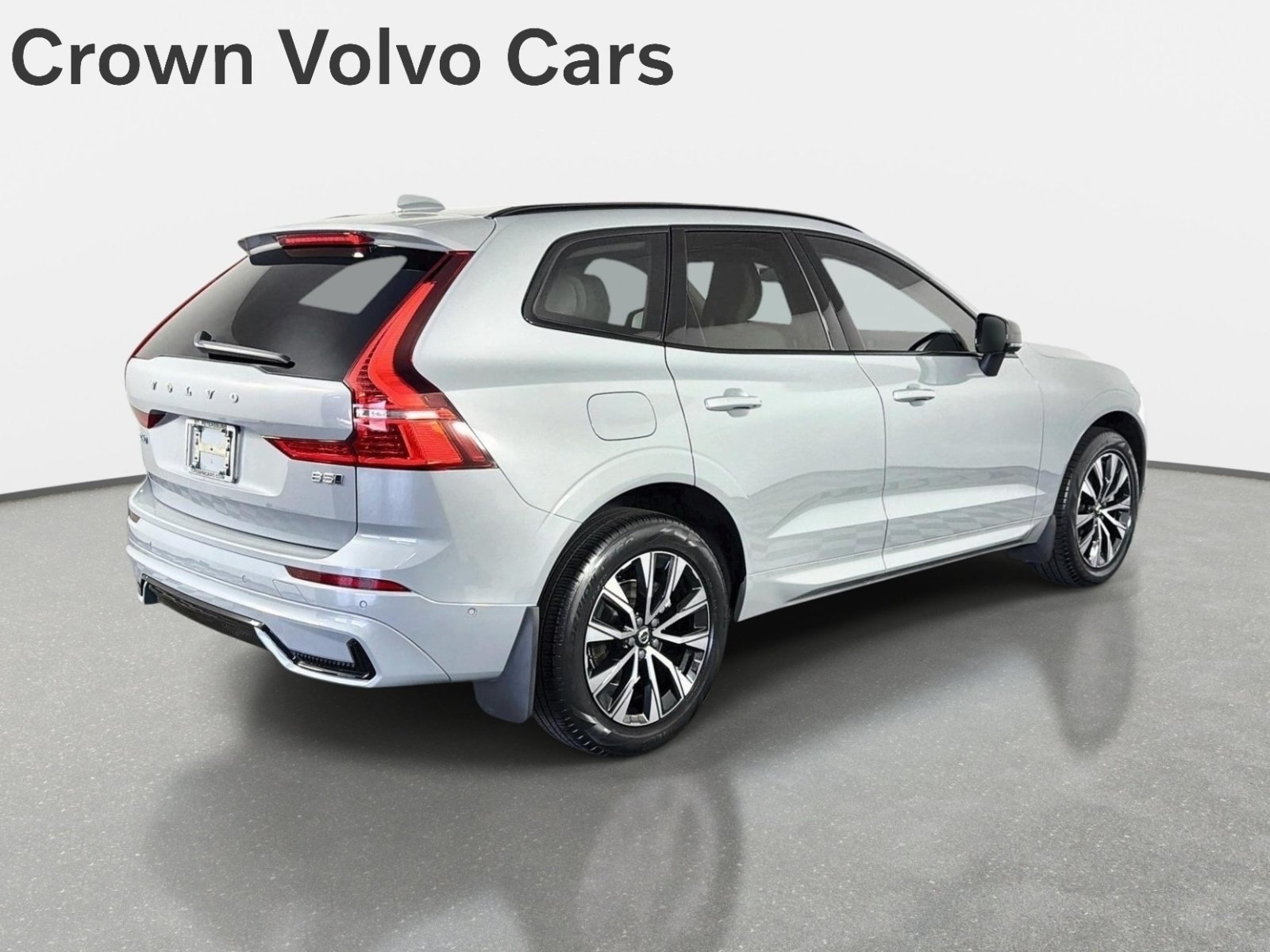 Used 2024 Volvo XC60 B5 Plus AWD/4WD image 5