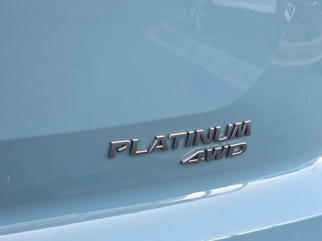 Certified 2026 Nissan Pathfinder Platinum w/ Accent Package AWD/4WD image 12