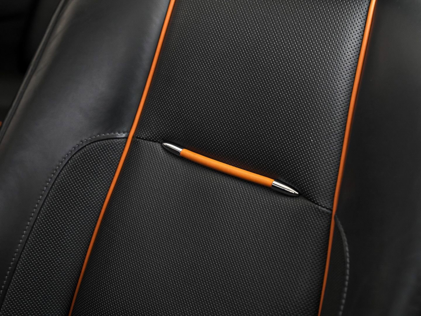 Used 2020 Rolls-Royce Dawn image 48