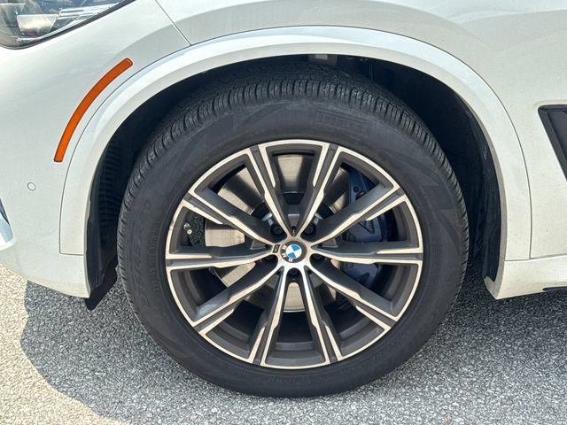 Used 2021 BMW X5 M50i AWD/4WD image 27