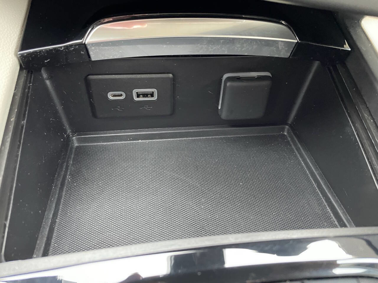 Used 2023 Buick Envision Essence image 25