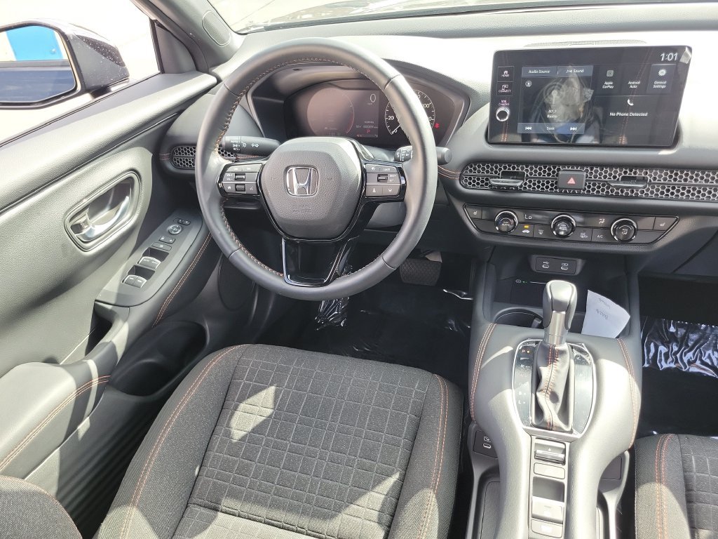 Used 2027 Honda HR-V Sport image 12