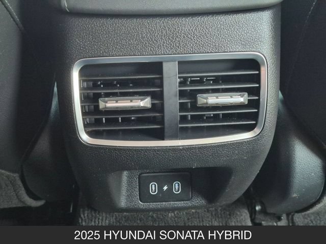 Used 2025 Hyundai Sonata Limited FWD image 16