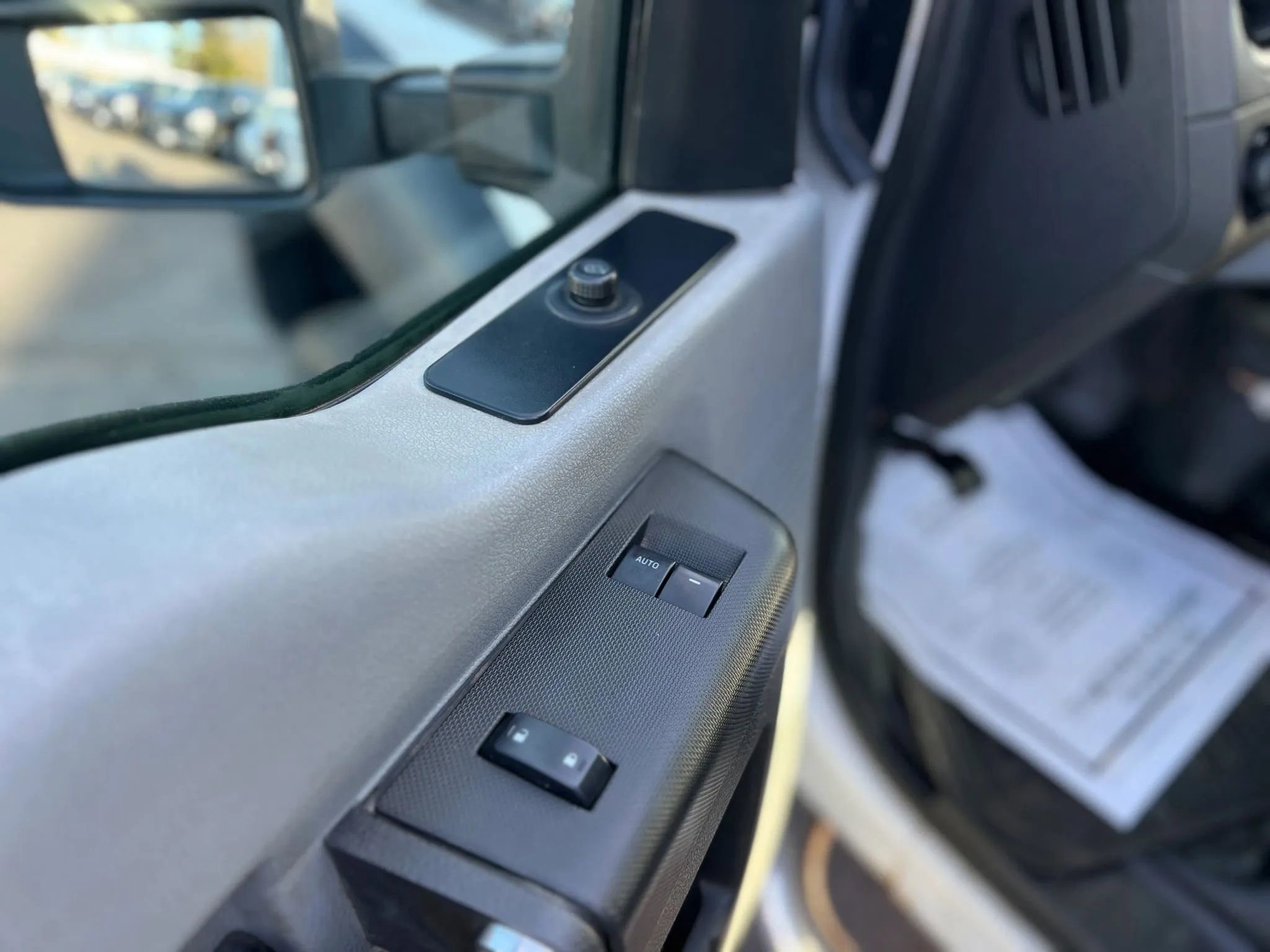 Used 2012 Ford F550 4x4 Regular Cab Super Duty w/ PWR Equipment Group image 12