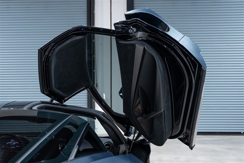 Used 2018 McLaren 720S Performance RWD image 30