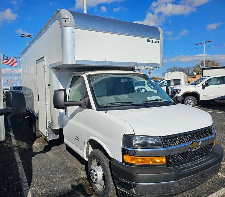 New 2024 Chevrolet Express 4500 w/ Power Convenience Package RWD image 6