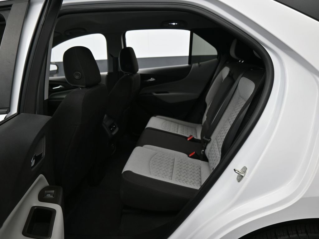 Used 2023 Chevrolet Equinox LS w/ Sport Edition image 27