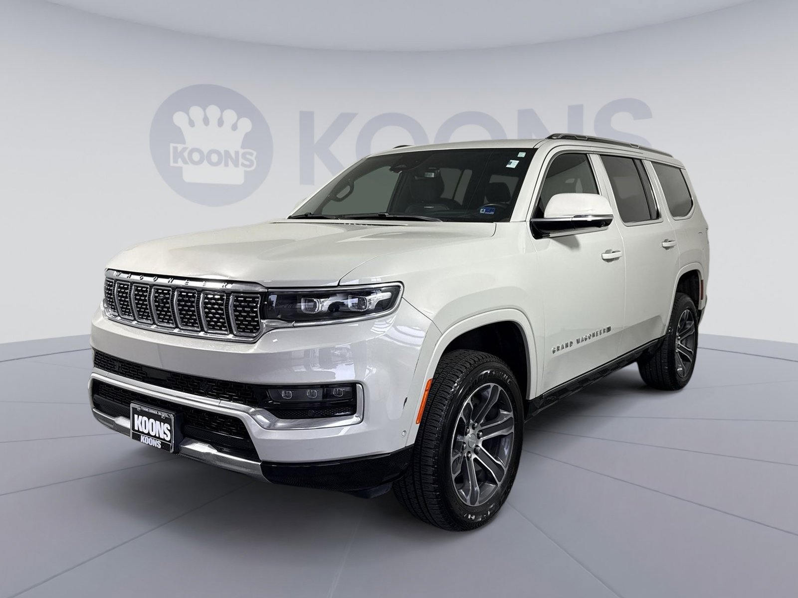 Used 2022 Jeep Grand Wagoneer Series I AWD/4WD image 1