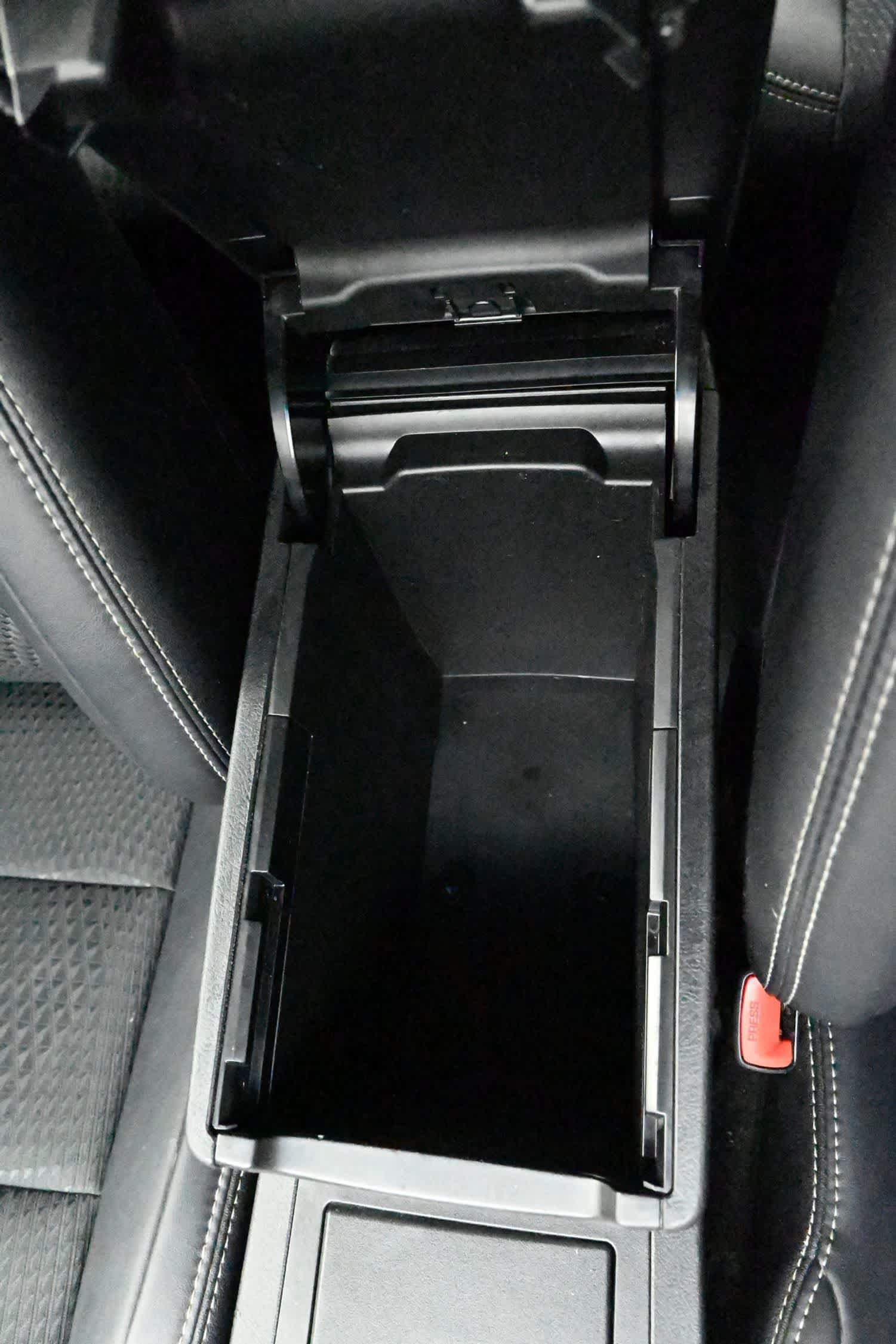 Used 2014 Toyota Camry SE FWD image 15
