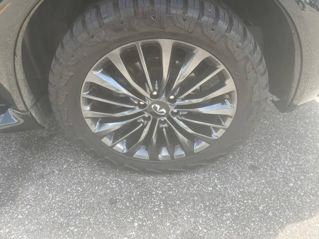 Used 2023 INFINITI QX80 Premium Select w/ Cargo Package RWD image 3