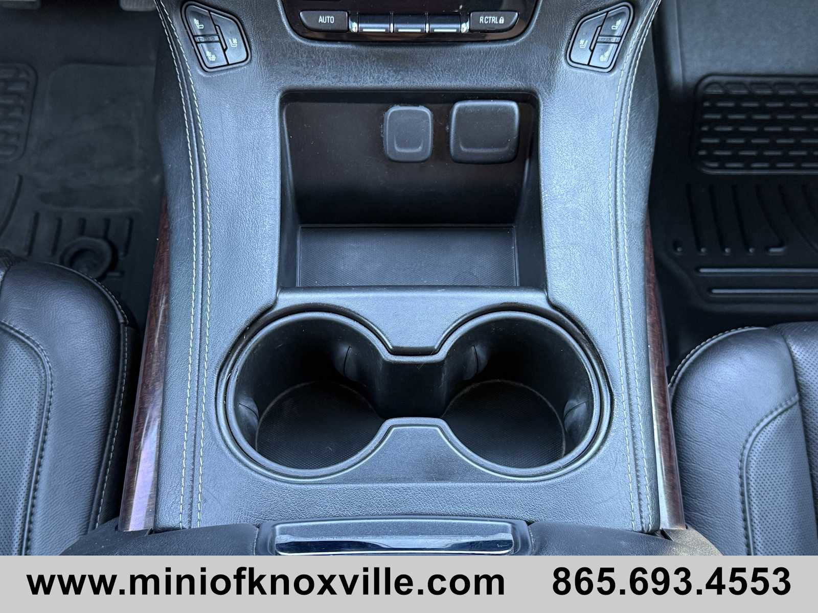 Used 2018 GMC Yukon SLT w/ Open Road Package image 18