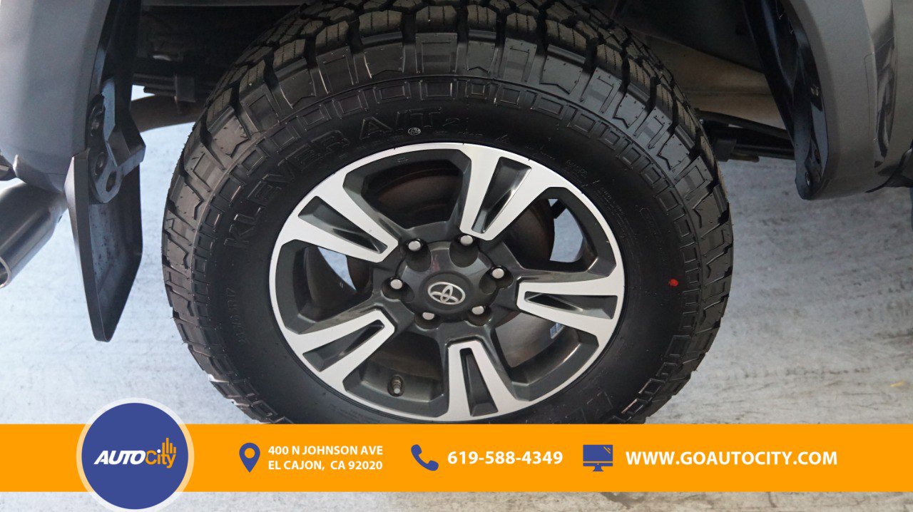 Used 2019 Toyota Tacoma TRD Sport w/ Technology Package RWD image 13