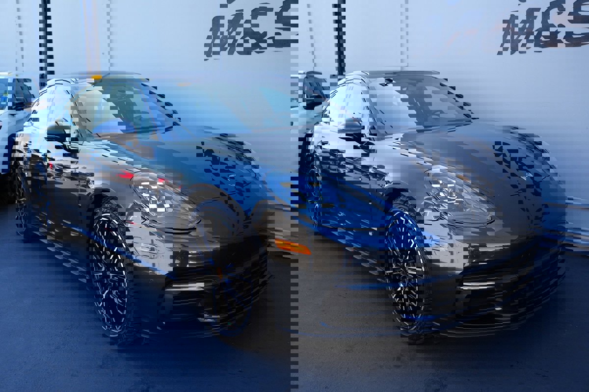 Used 2020 Porsche Panamera 4 image 8