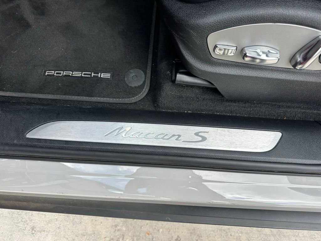 Certified 2023 Porsche Macan S image 24