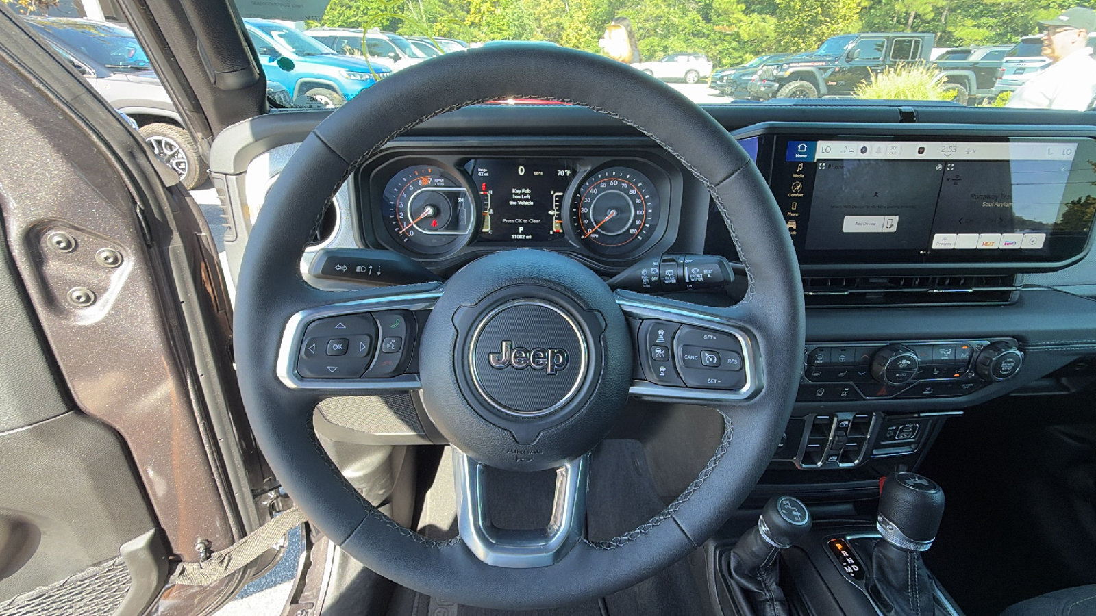 Used 2026 Jeep Wrangler Unlimited Sahara AWD/4WD image 26