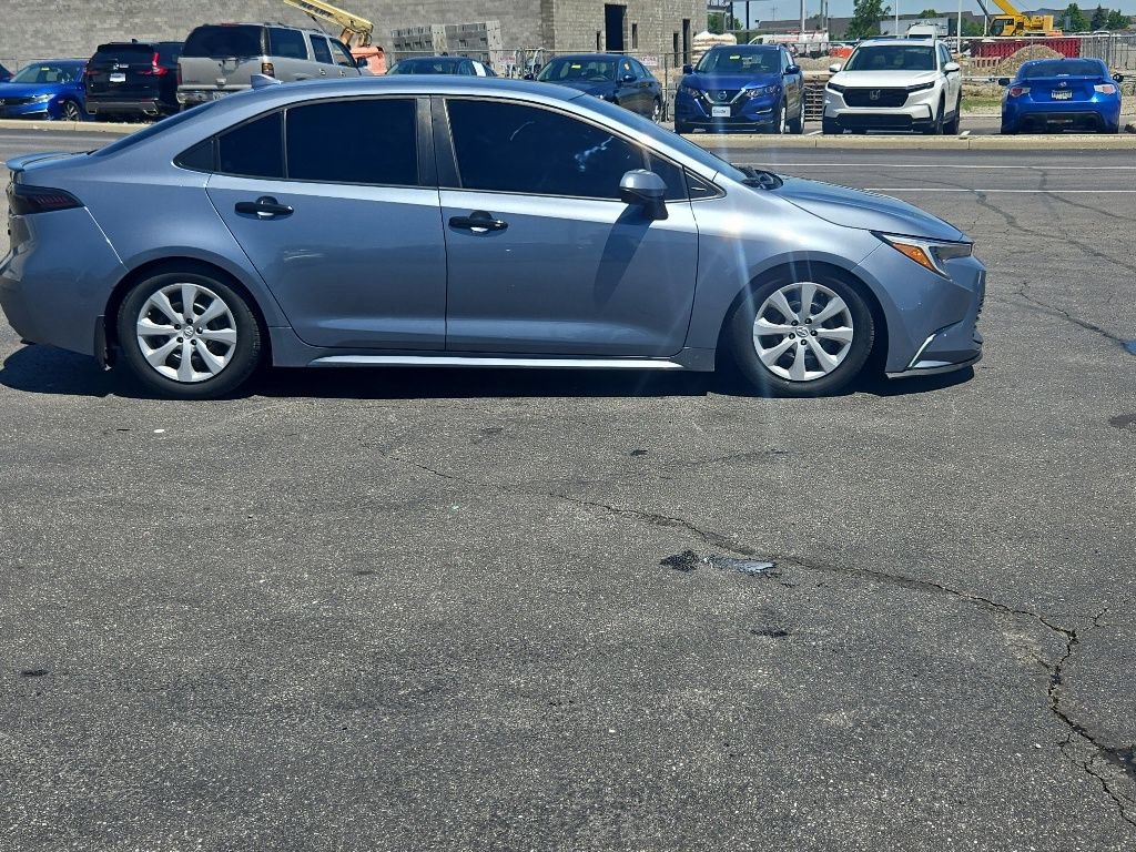 Used 2024 Toyota Corolla LE w/ LE Convenience Package FWD image 9