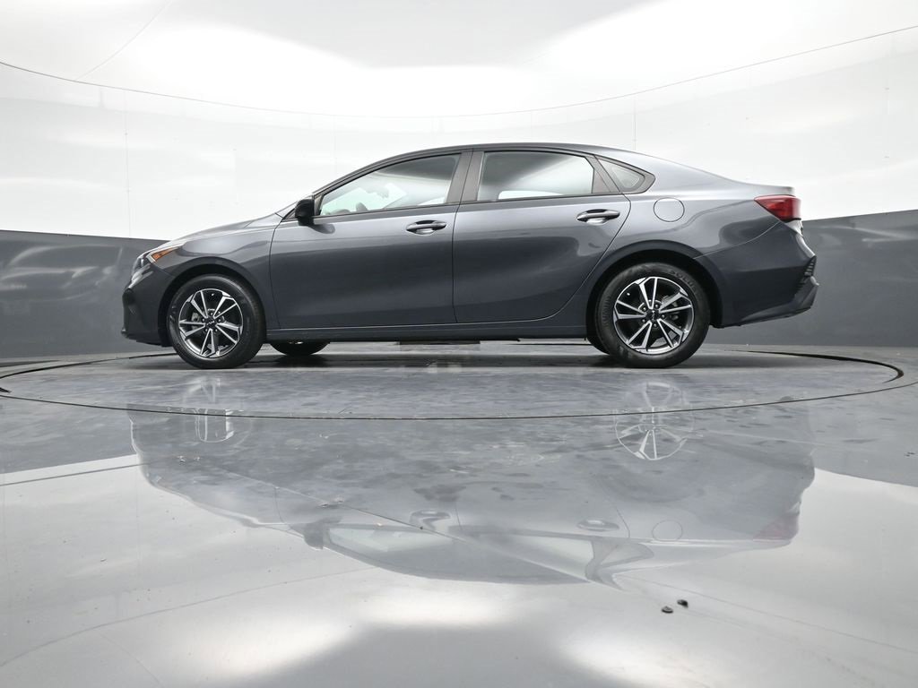 Certified 2022 Kia Forte LXS image 30