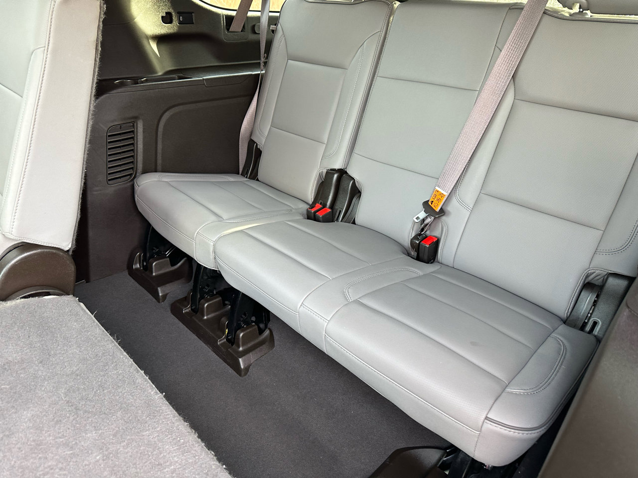 Used 2023 GMC Yukon XL SLT w/ SLT Luxury Package image 13