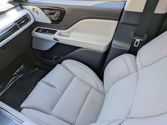 New 2026 Lincoln Aviator Reserve w/ Luxury Package image 16