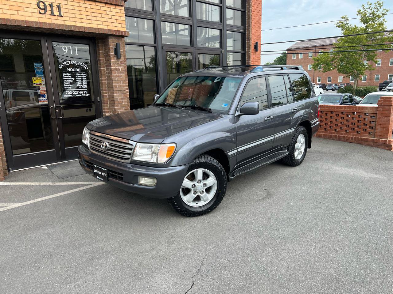 Used 2003 Toyota Land Cruiser AWD/4WD image 1