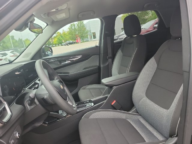 Used 2025 Chevrolet TrailBlazer LT AWD/4WD image 8