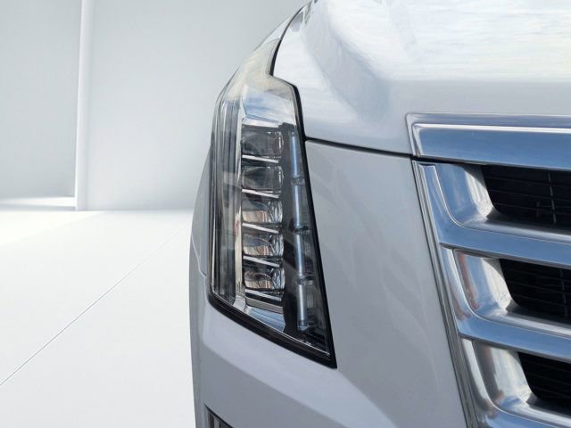 Used 2017 Cadillac Escalade Luxury RWD image 8