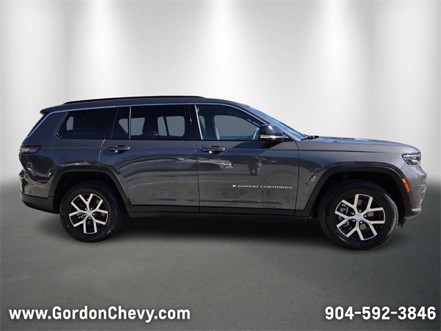 Used 2024 Jeep Grand Cherokee L Limited w/ Luxury Tech Group II image 7
