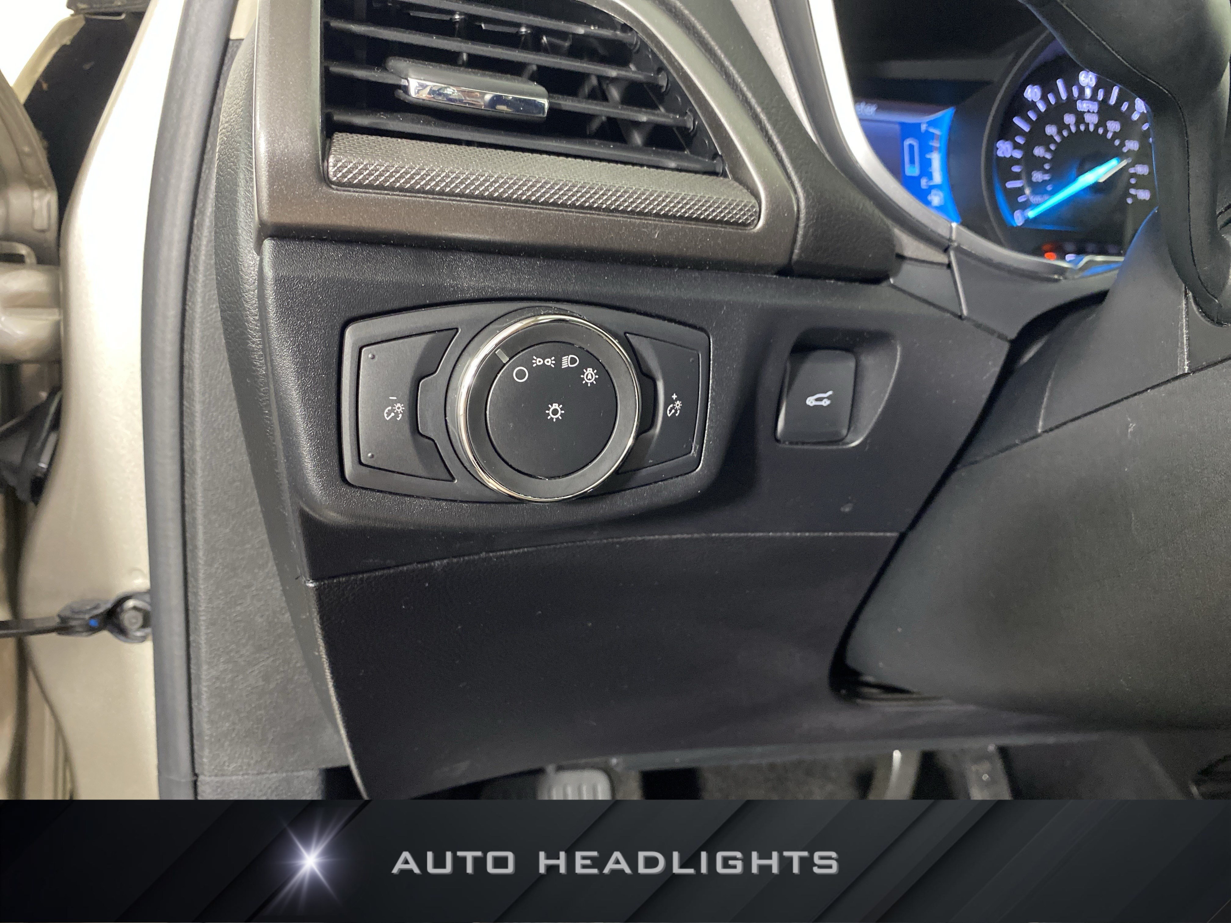 Used 2018 Ford Fusion S FWD image 22