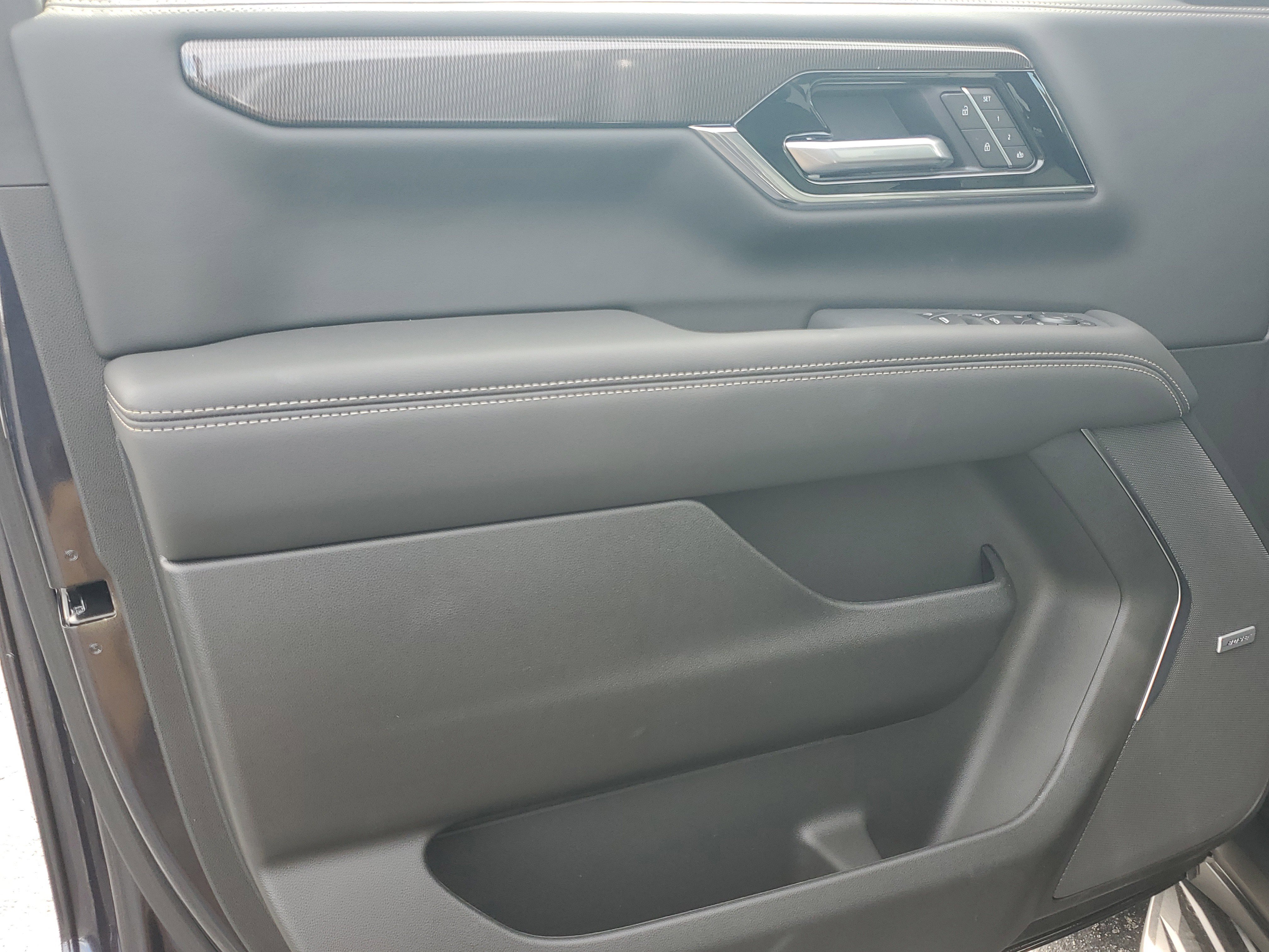 New 2026 GMC Yukon XL Elevation image 18