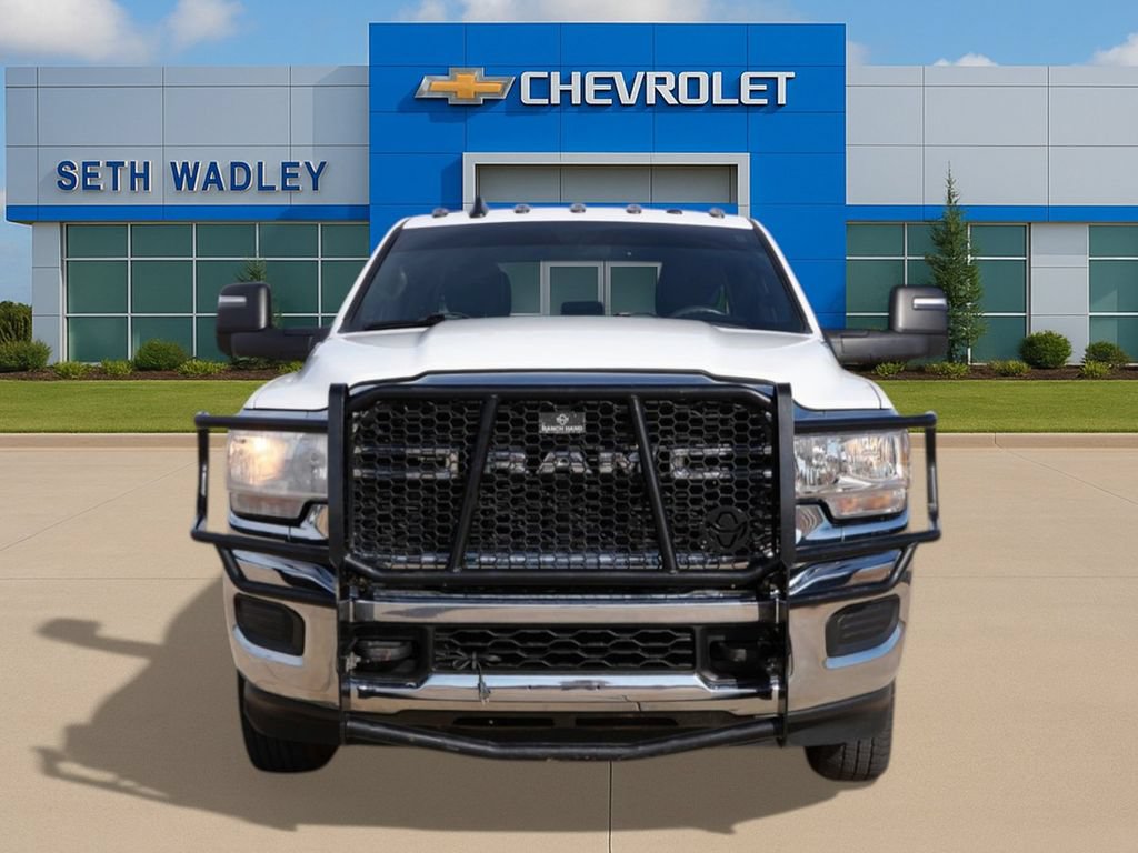 Used 2024 RAM 3500 Tradesman w/ Chrome Appearance Group AWD/4WD image 16