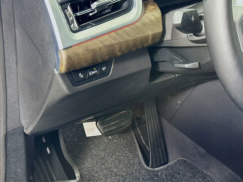 Used 2023 BMW X1 xDrive28i w/ Premium Package image 10