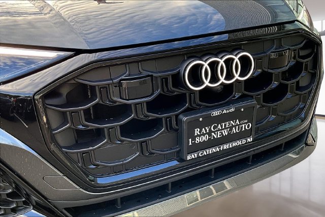 Used 2026 Audi Q8 Premium Plus AWD/4WD image 33