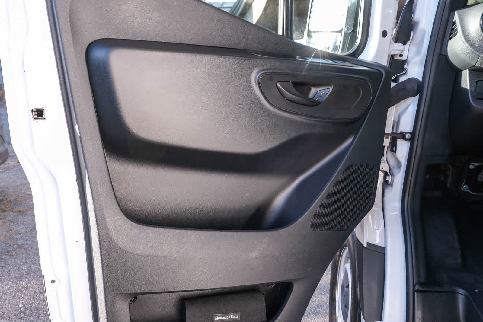 Used 2023 Mercedes-Benz Sprinter 2500 image 25
