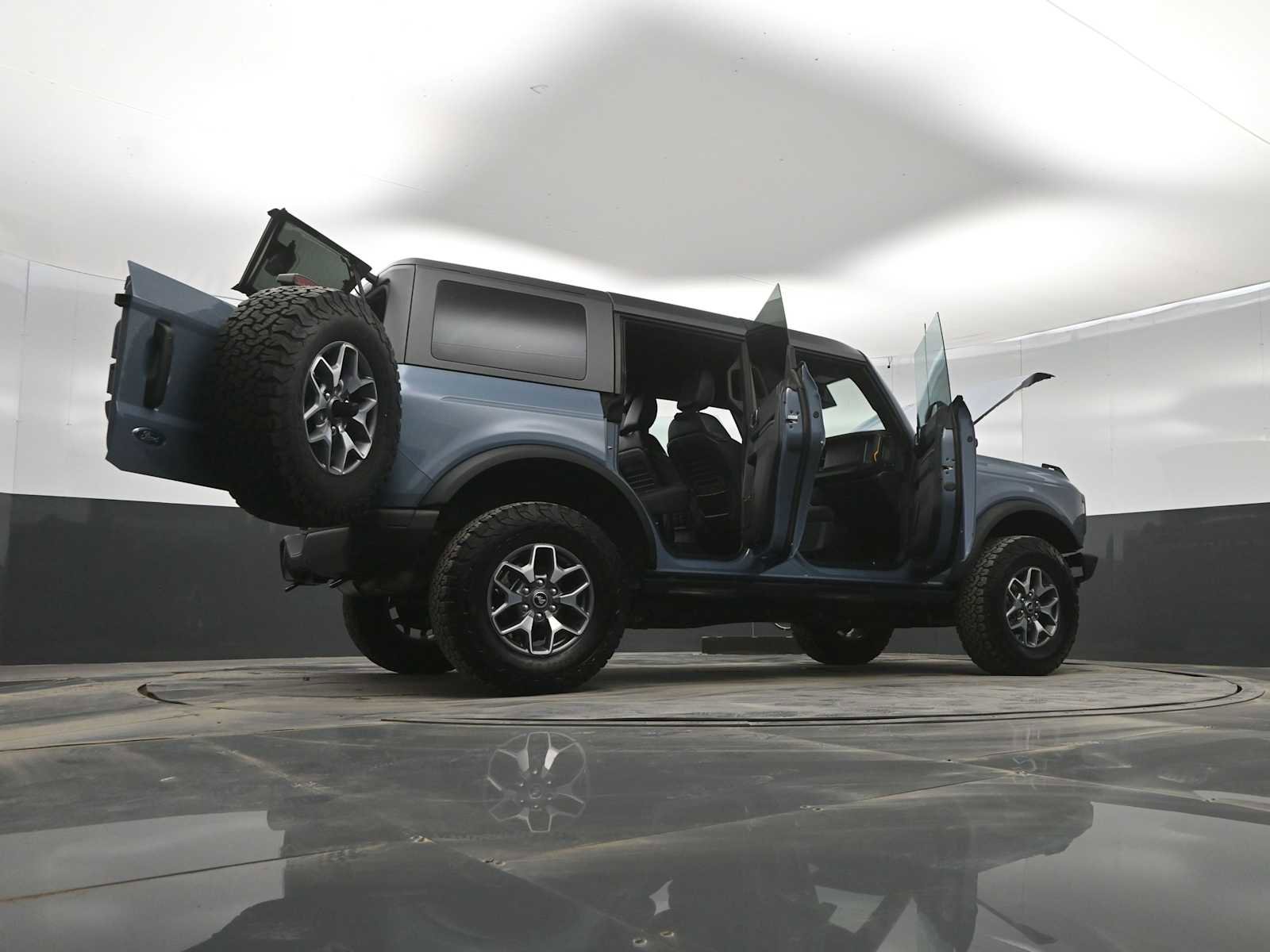 Used 2024 Ford Bronco Badlands image 46