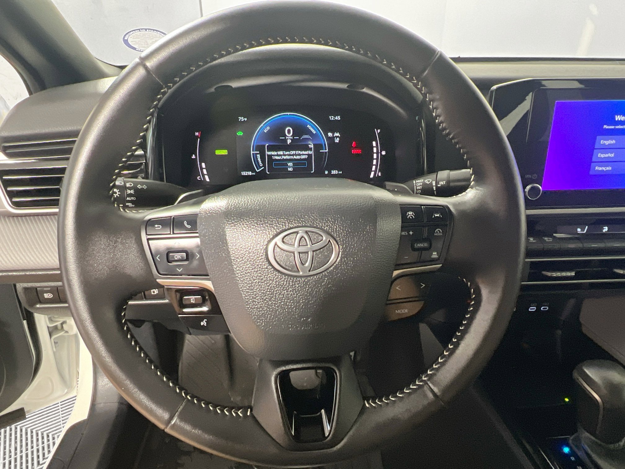 Used 2025 Toyota Camry SE image 17