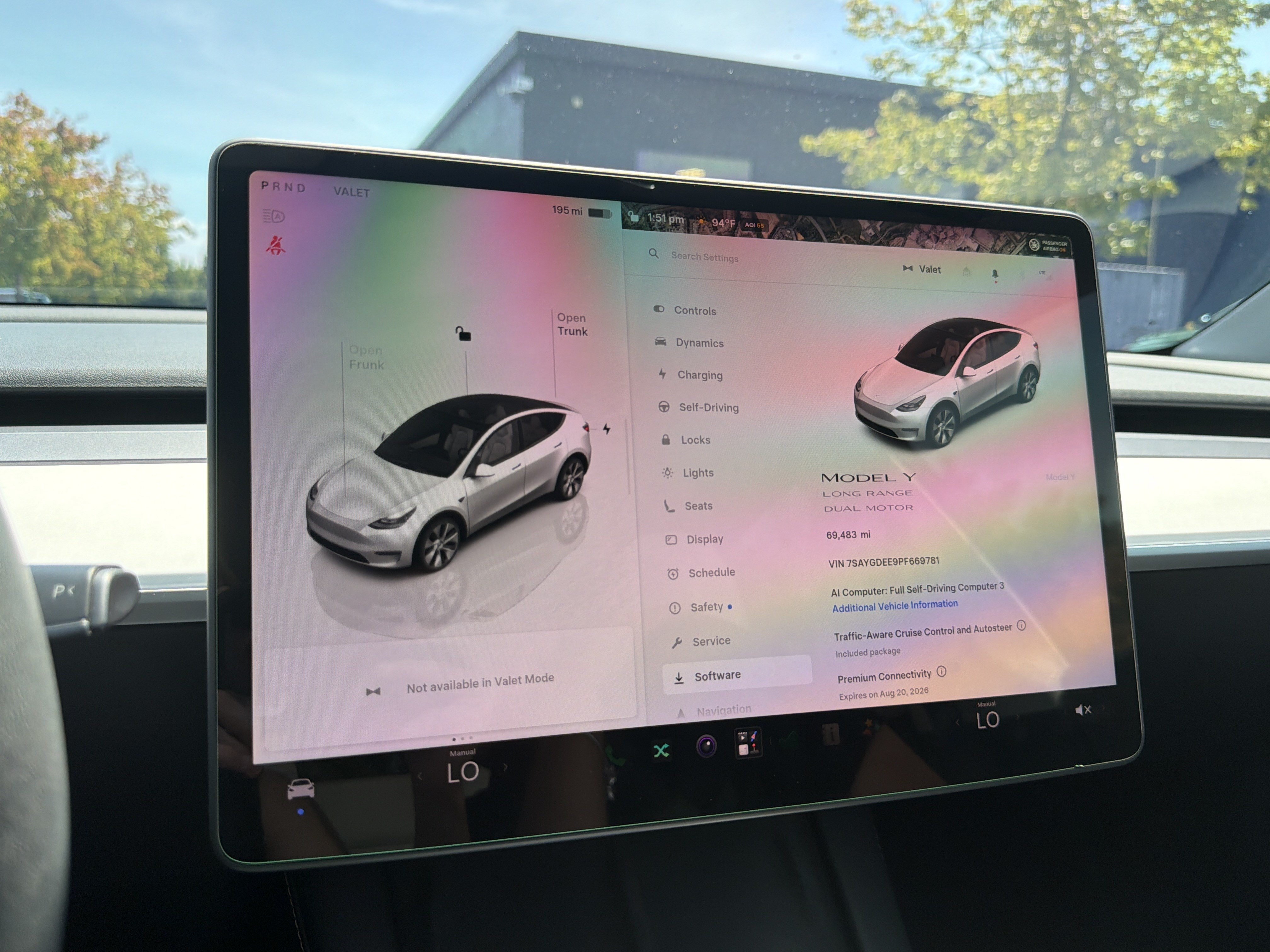 Used 2023 Tesla Model Y AWD image 30